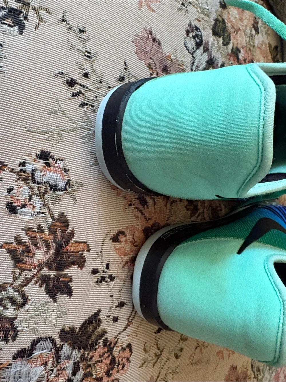 Nike Blue and Teal Gradient Running Sneakers women’s size 7